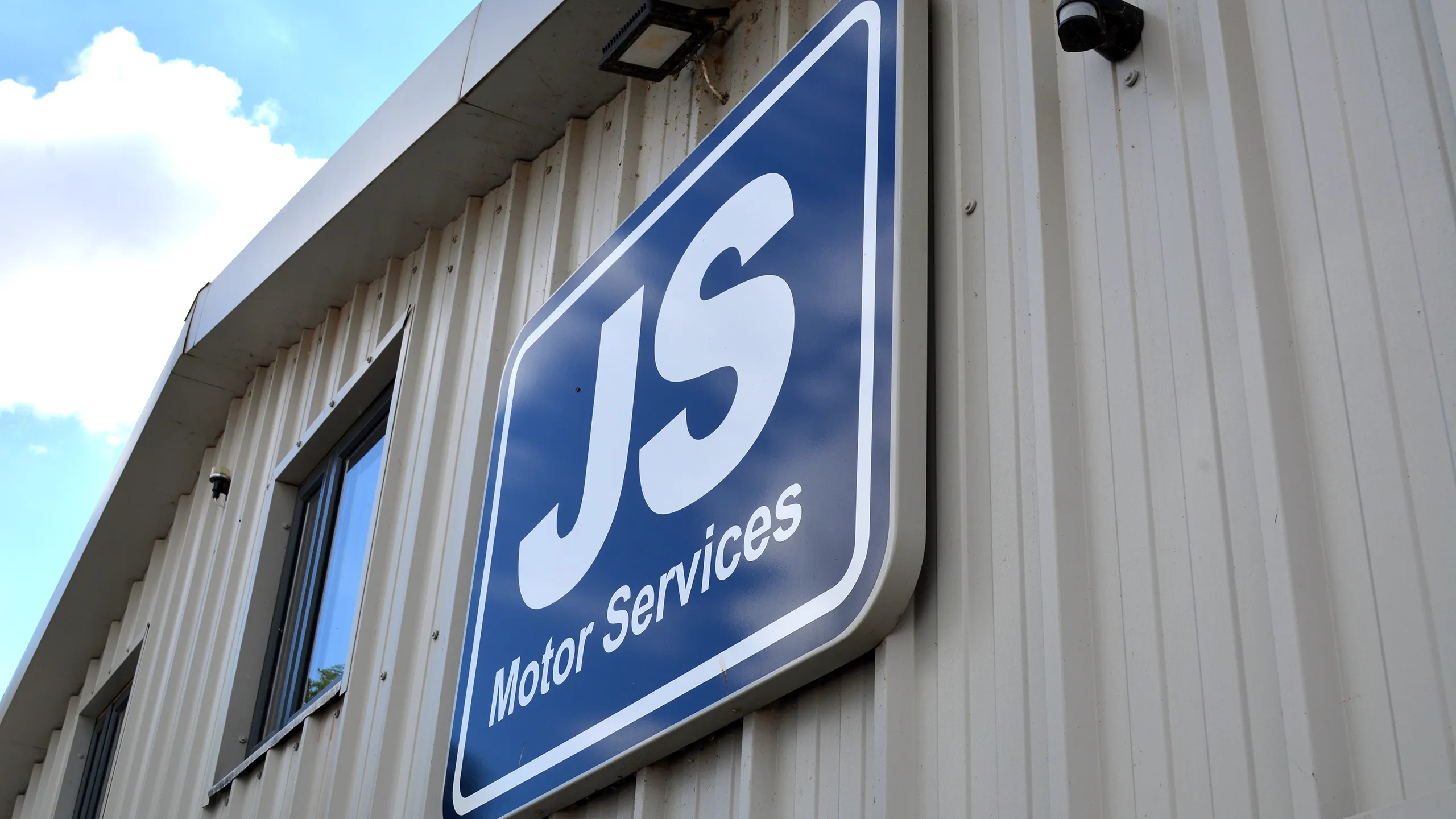 Car repairs and servicing in Witney